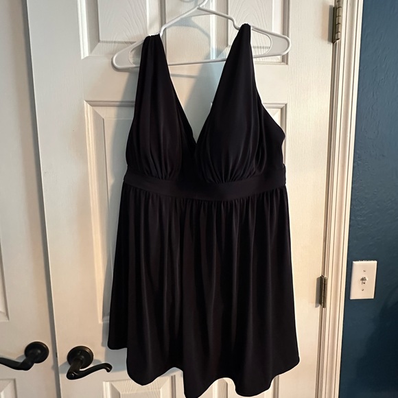 One piece 24w swimsuit - Picture 1 of 3